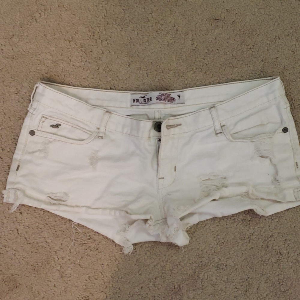 White Hollister short shorts